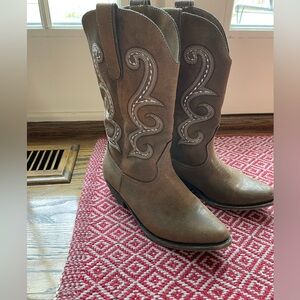 Cowboy boots